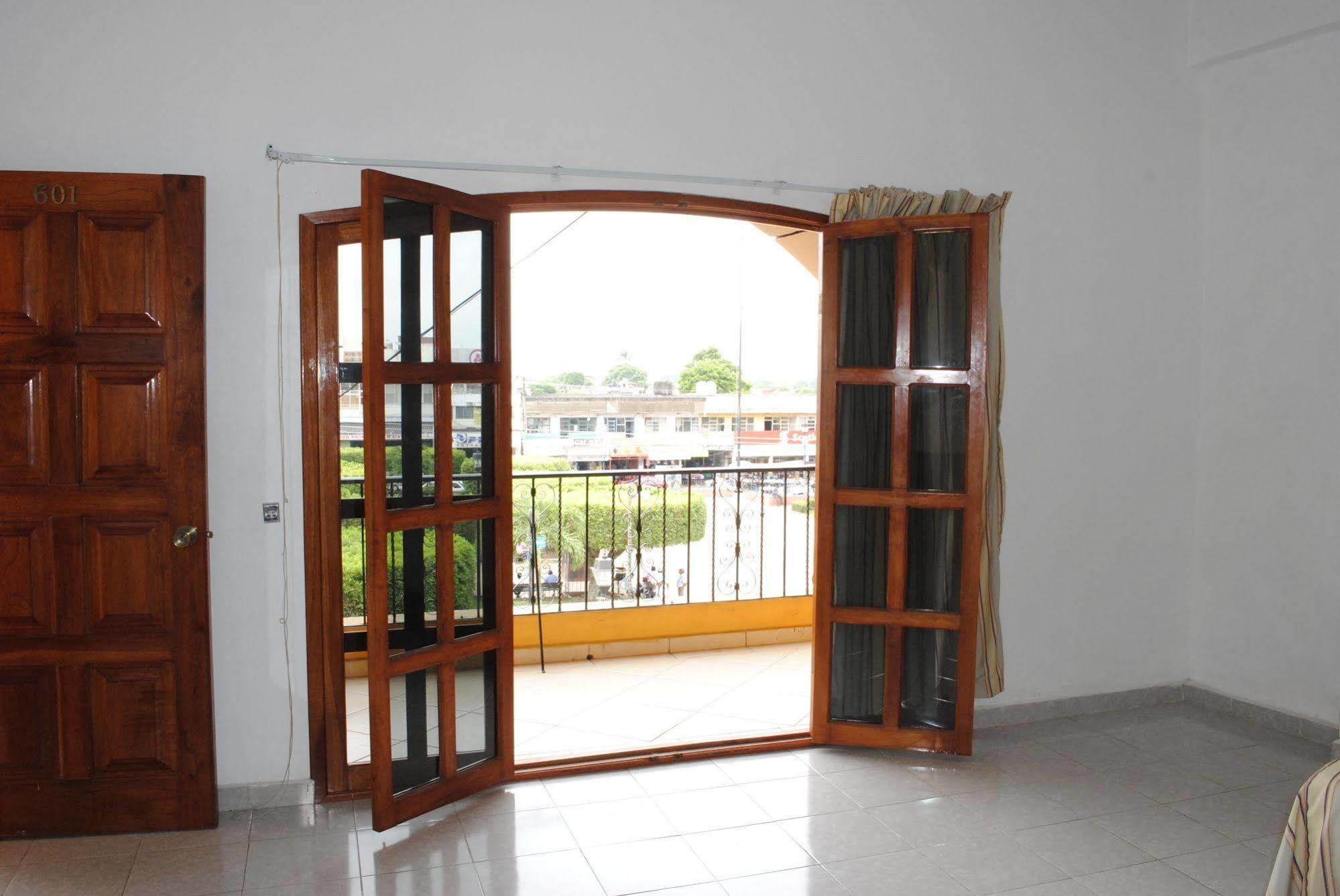 Hotel Arcos Del Parque Acayucan Eksteriør billede