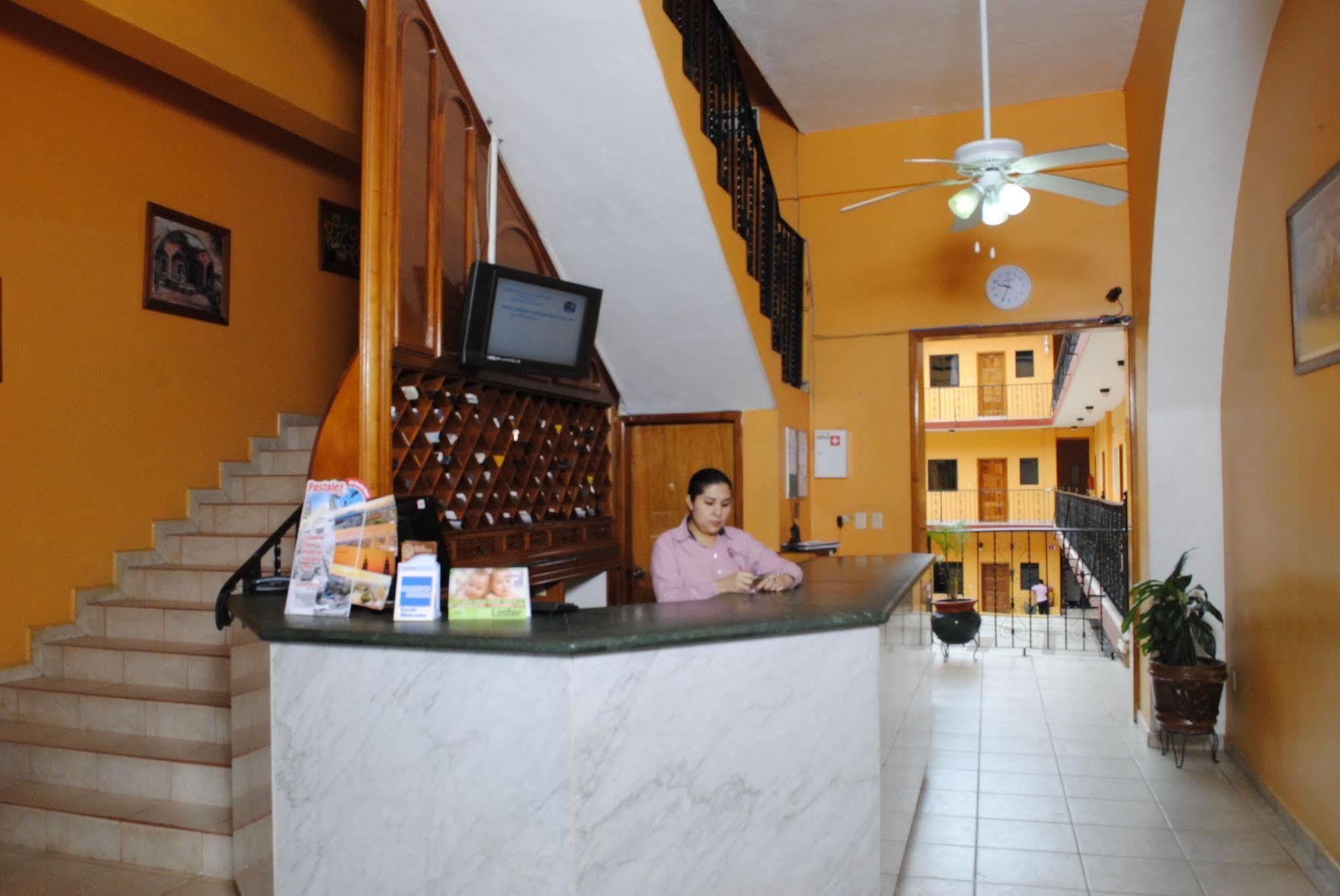 Hotel Arcos Del Parque Acayucan Eksteriør billede