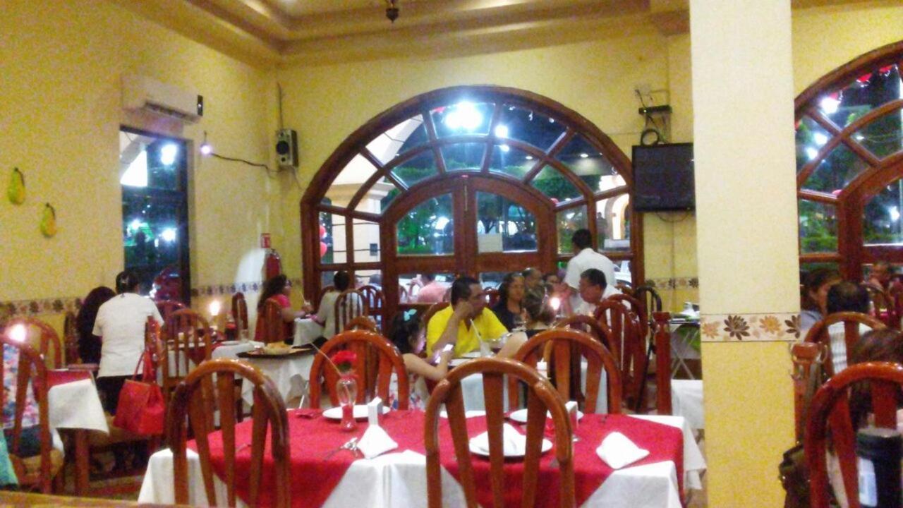 Hotel Arcos Del Parque Acayucan Eksteriør billede